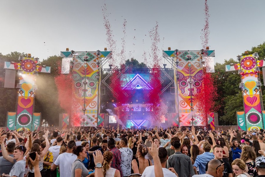 Stage